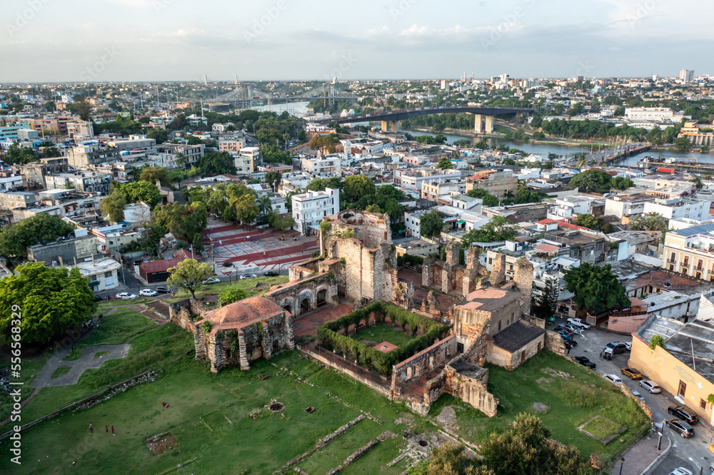 Obraz premium Ruinas de San Francisco, Zona Colonial, Santo Domingo.