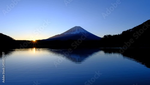 20221227精進湖からの日の出と富士山