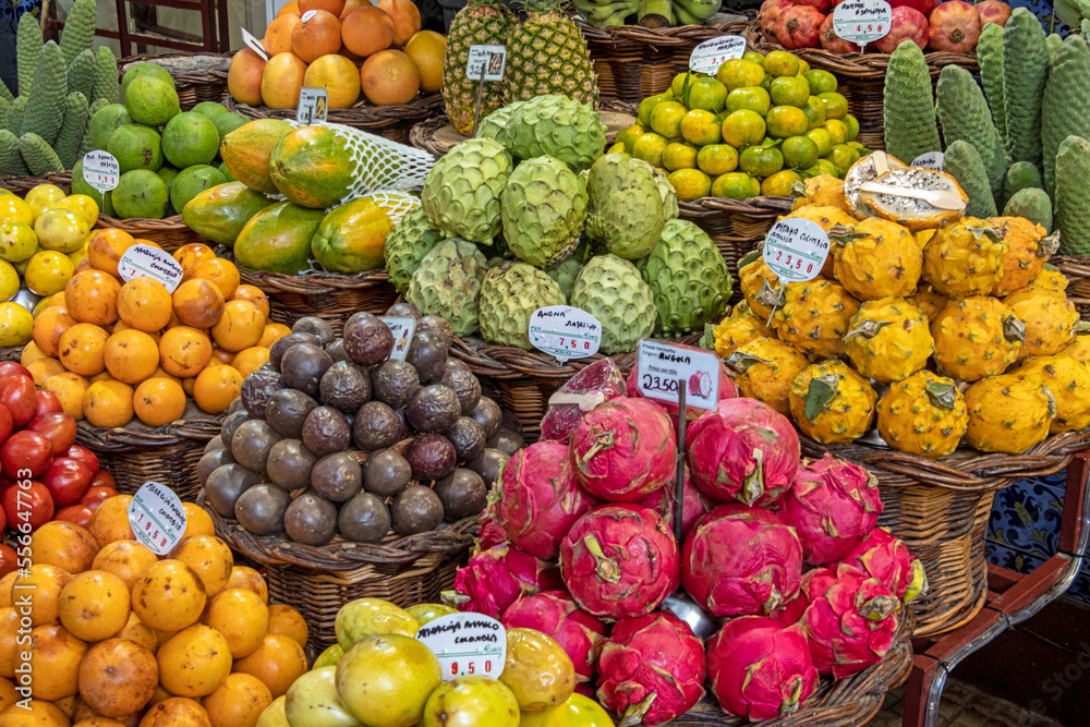 Frisches Obst auf einem Marktstand