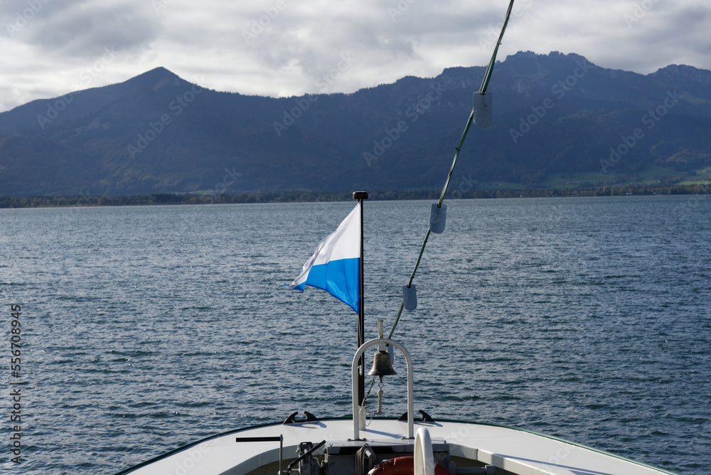 Mit dem Fährschiff über den Chiemsee Mit dem Fährschiff über den Chiemsee