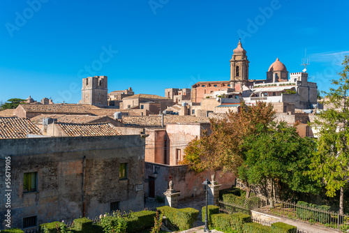 Schilderij op canvas The small town of Erice, with its stone houses and narrow, picturesque alleys and churches, located on a mountain in west Sicily
