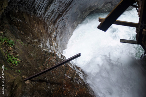 torrente Raggaschlucht percorso cascata nella regione della carinzia in austria photo
