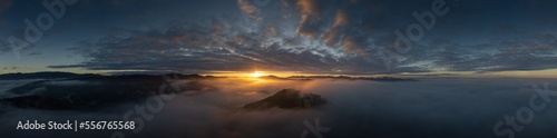Foto Sunset in Zilina region with beautiful view to castle Lietava