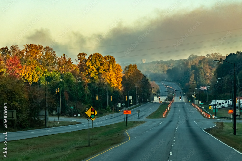 Fototapeta premium scenes at the north carolina foothills late october season early morning
