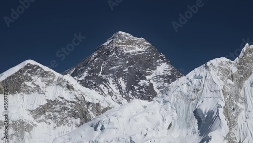 Wallpaper Mural Beautifull Everest mountain landscape at the Everest Base Camp trek in the Himalaya, Nepal. Himalaya landscape and mountain views. Torontodigital.ca