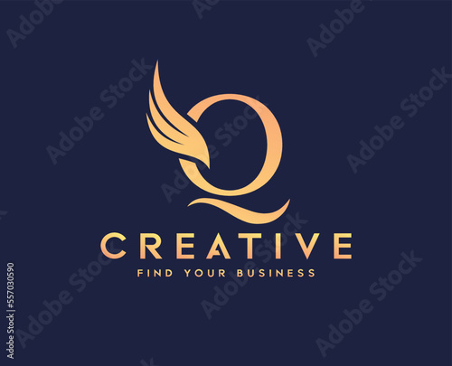 Q letter logo with wings letter mark monogram type vector 