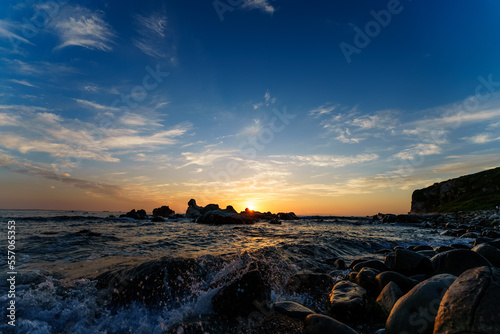 sunrise over the sea © 良博 宮川