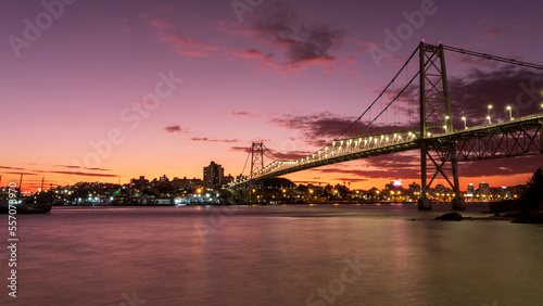  crepúsculo  ponte Hercílio luz de Florianopolis Santa Catarina Brasil Florianópolis