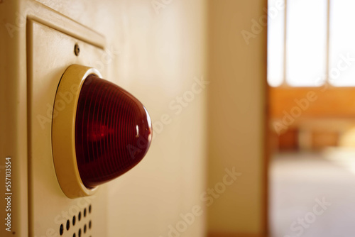 火災警報器の赤色灯 photo