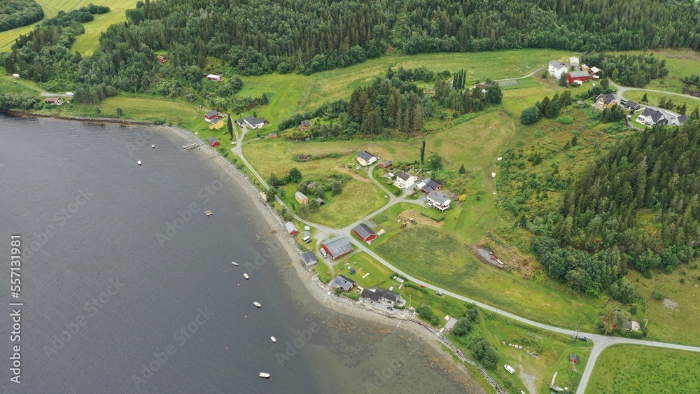 survol du fjord de Trondheim et Château de Steinvikholm (Trondheimsfjord)