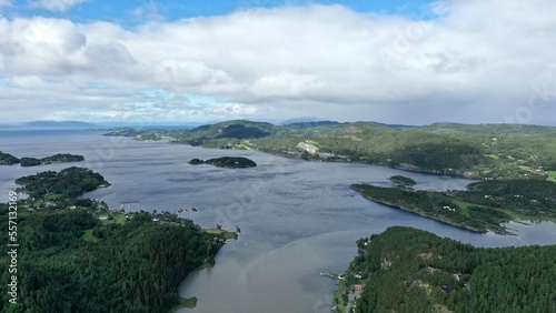 Wallpaper Mural survol du fjord de Trondheim (asenfjord) et pointe de Frosta et île de Tautra en Norvège Torontodigital.ca