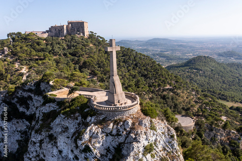 Foto Aerial view of Santuari de Sant Salvador monastery, Puig de Sant Salvador, near
