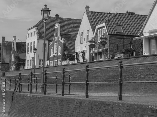 Das Fischerdorf Greetsiel in Ostfriesland photo