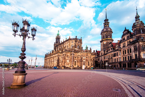 Obraz na płótnie Catholic Court Church (Katholische Hofkirche) in the center of old town in Dresden, Germany. w salonie