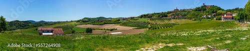 Camino è un comune italiano di 726 abitanti della provincia di Alessandria in Piemonte