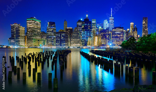 Trip to New York to discover its beautiful places, people, skylines, sunsets and nice international food. © Denis
