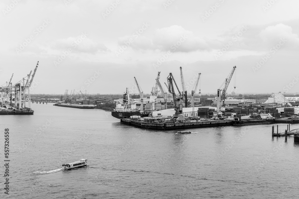 Black and white photography of port and crane lifts in Hamburg, Germany