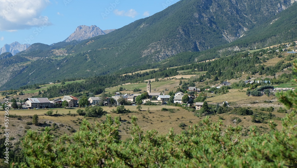 Frankreich Alpen mit Église d'Eyglier