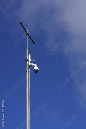 Ball monitoring on a high mast