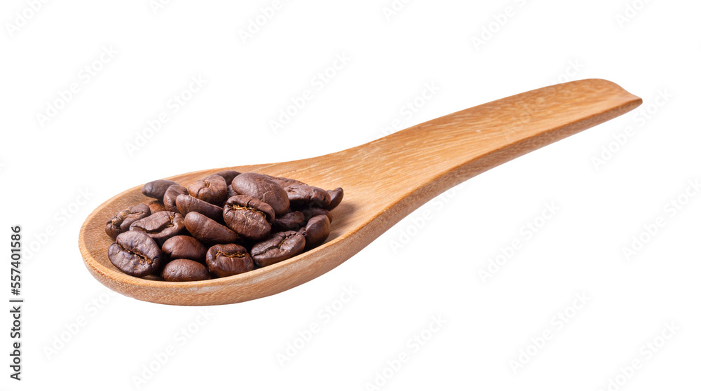 Fototapeta premium roasted coffee beans in wood spoon on transparent png