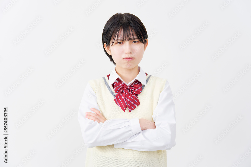 怒る女子高生 白背景 怒る女子高生 白背景