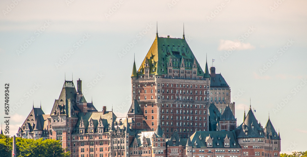 Fototapeta premium Magnificence of Hotel Chateau de Frontenac, Quebec Castle