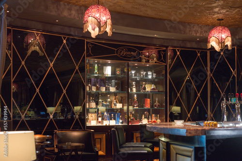 Canvas Print bar