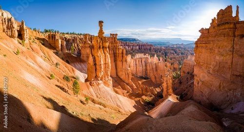 panorama of hoodoos at sunrise in bryce canyon