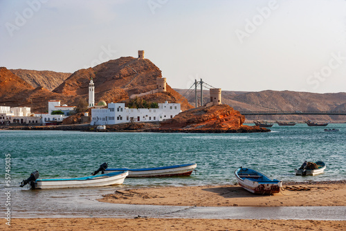 Ortsansicht mit Al Ayjah Moschee,Sur,Oman, photo