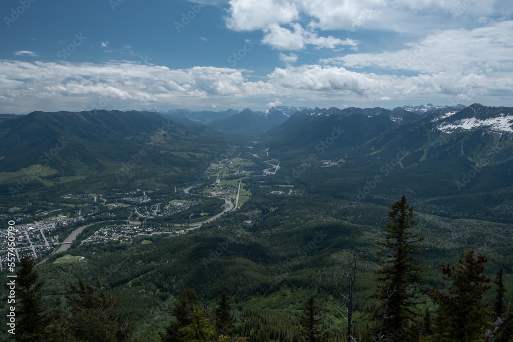 Obraz premium View on Fernie from the mountains