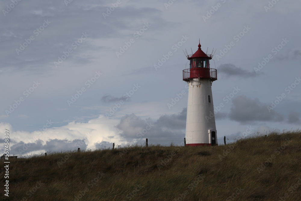 Leuchtturm auf der Nordsee Insel Sylt im Herbst