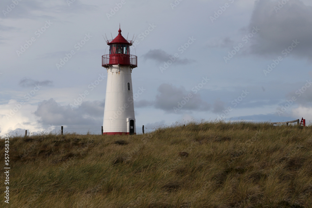 Leuchtturm auf der Nordsee Insel Sylt im Herbst Leuchtturm auf der Nordsee Insel Sylt im Herbst