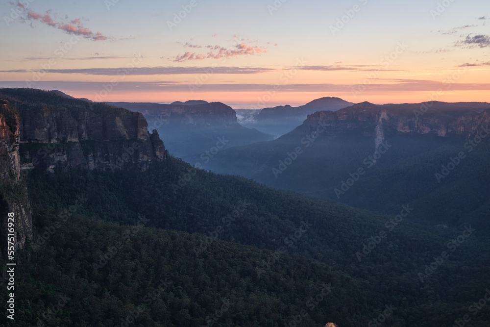 sunrise in the mountains at Govetts Leap Lookout