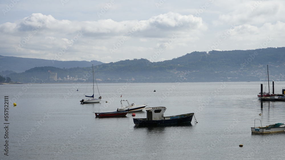 Barcas en la ría de combarro Galicia España año 2023 Barcas en la ría de combarro Galicia España año 2023