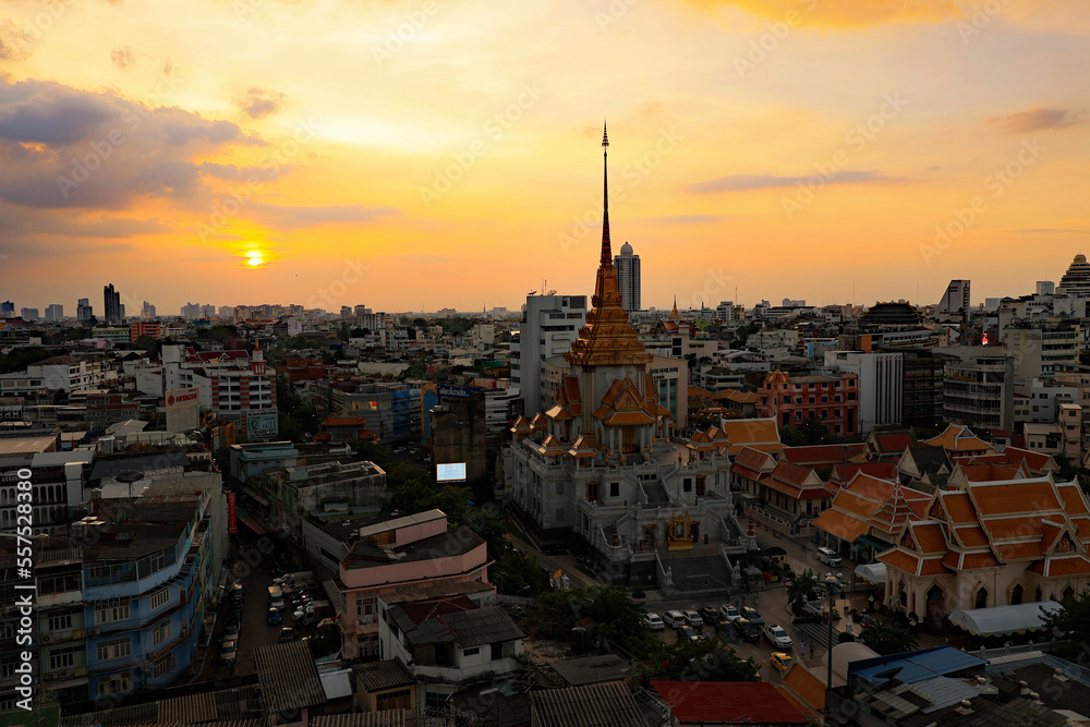 Naklejka premium sunset over the city bangkok thailand
