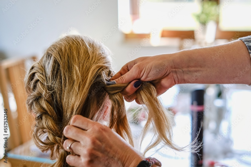 Fototapeta premium zaplatanie warkoczyka