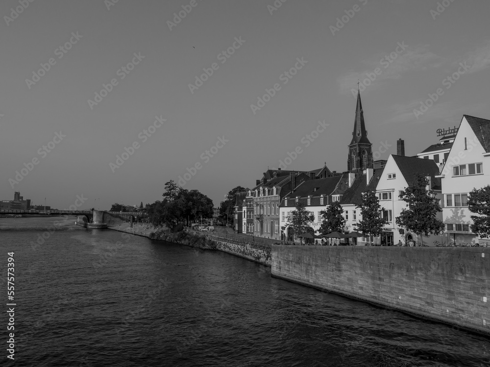 Fototapeta premium Maastricht an der Maas in Limburg