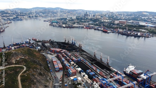 Canvastavla The city of Vladivostok from a bird's-eye view.