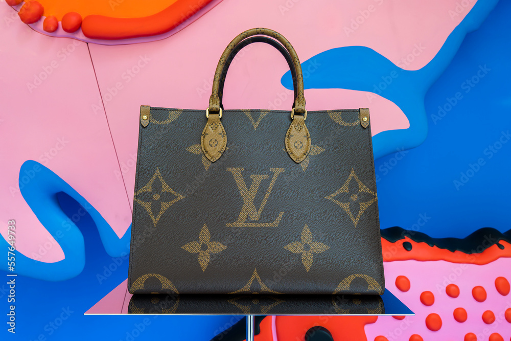 Louis Vuitton(ルイヴィトン) のバッグ Stock Photo Adobe Stock