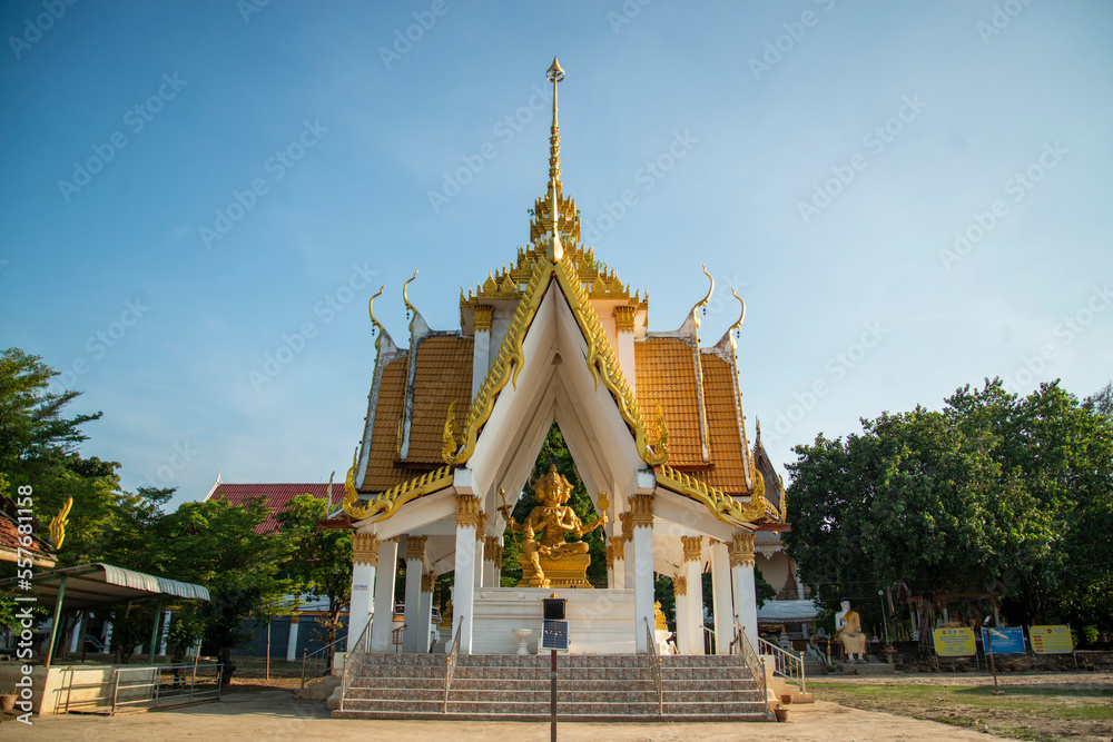 Naklejka premium THAILAND AYUTTHAYA WAT KHUN PHROM