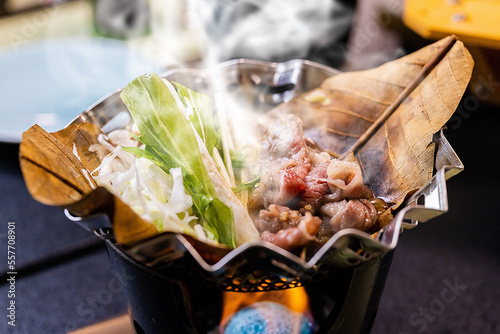 Fototapeta Naklejka Na Ścianę i Meble -  牛肉の朴葉焼き
