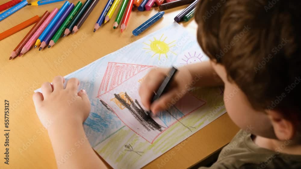 child draws paint child draws paint