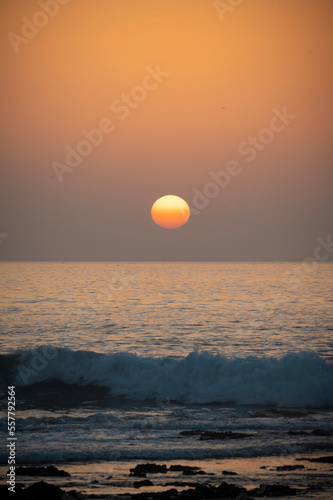 Fototapeta Naklejka Na Ścianę i Meble -  Surf sunset 1