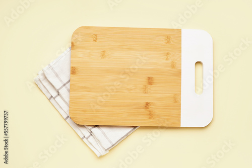 Bamboo cutting board with w...