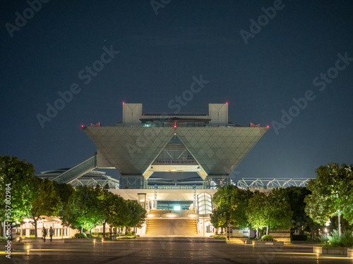 夜の東京国際展示場