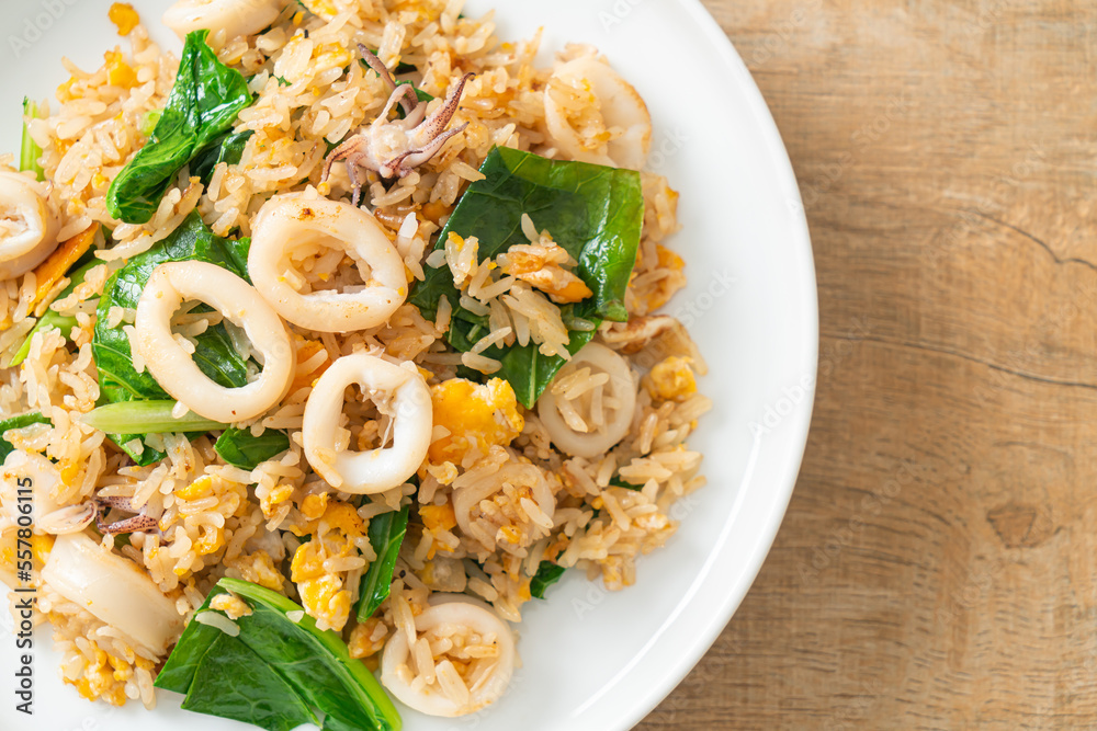 Fried rice with squid or octopus