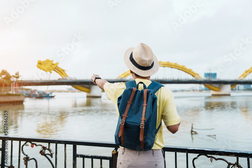 Schilderij op canvas Man Traveler with backpack visiting in Da Nang