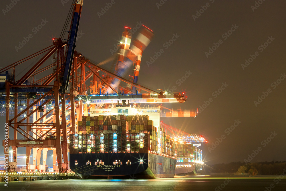 Containerterminal im Hamburger Hafen