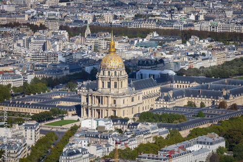 Beautiful architecture of the Les Invalides building with a golden dome in Paris, France © Patryk Kosmider