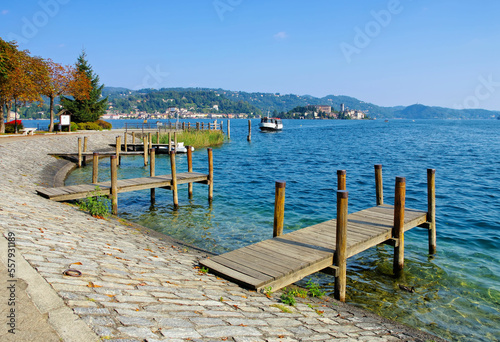 Pella, am Ufer des Orta-See in Italien - Pella, on the shore of Lake Orta